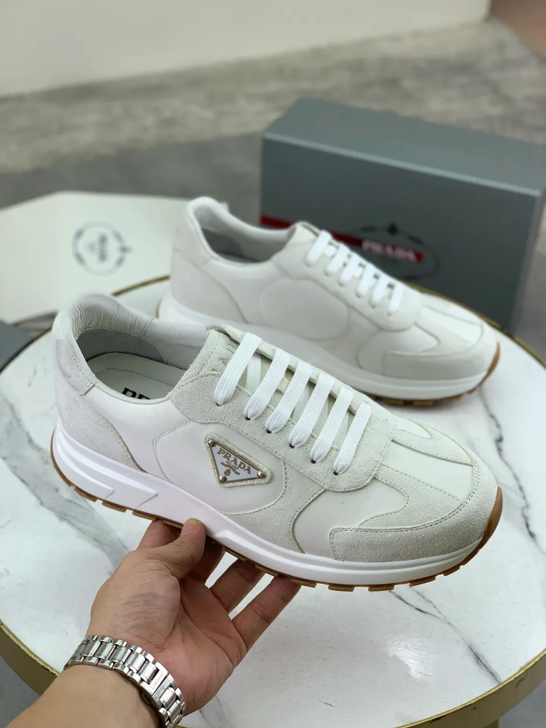 Men's men's shoes💰P580💰【New model】Top quality, new popular models on the official website, which will never go out of style for a century,🆘 The trendy brand (Prada) mainly promotes popular models, avant-garde and versatile fashionable men's shoes, private version molding, cowhide surface splicing 1:1 oil edge processing... fashionable and simple, original imported cowhide interior cowhide feet; the atmosphere and personality are more fashionable, eye-catching and pursuing class. It will subvert old ideas and be a must-have for fashionistas who want to spend time with you! Must keep it! High-end comfort, high-end quality workmanship. Size: 38-44 Various colors available. full package